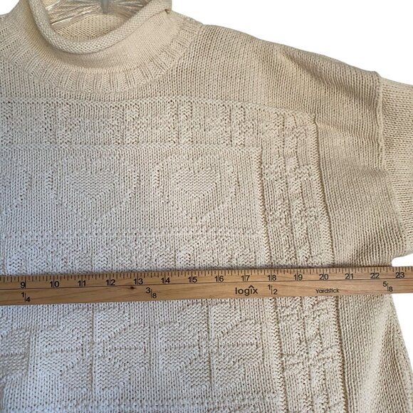 Vintage Cream Knitted Turtleneck Sweater Women's Large With Heart Pattern Design - Picture 4 of 8
